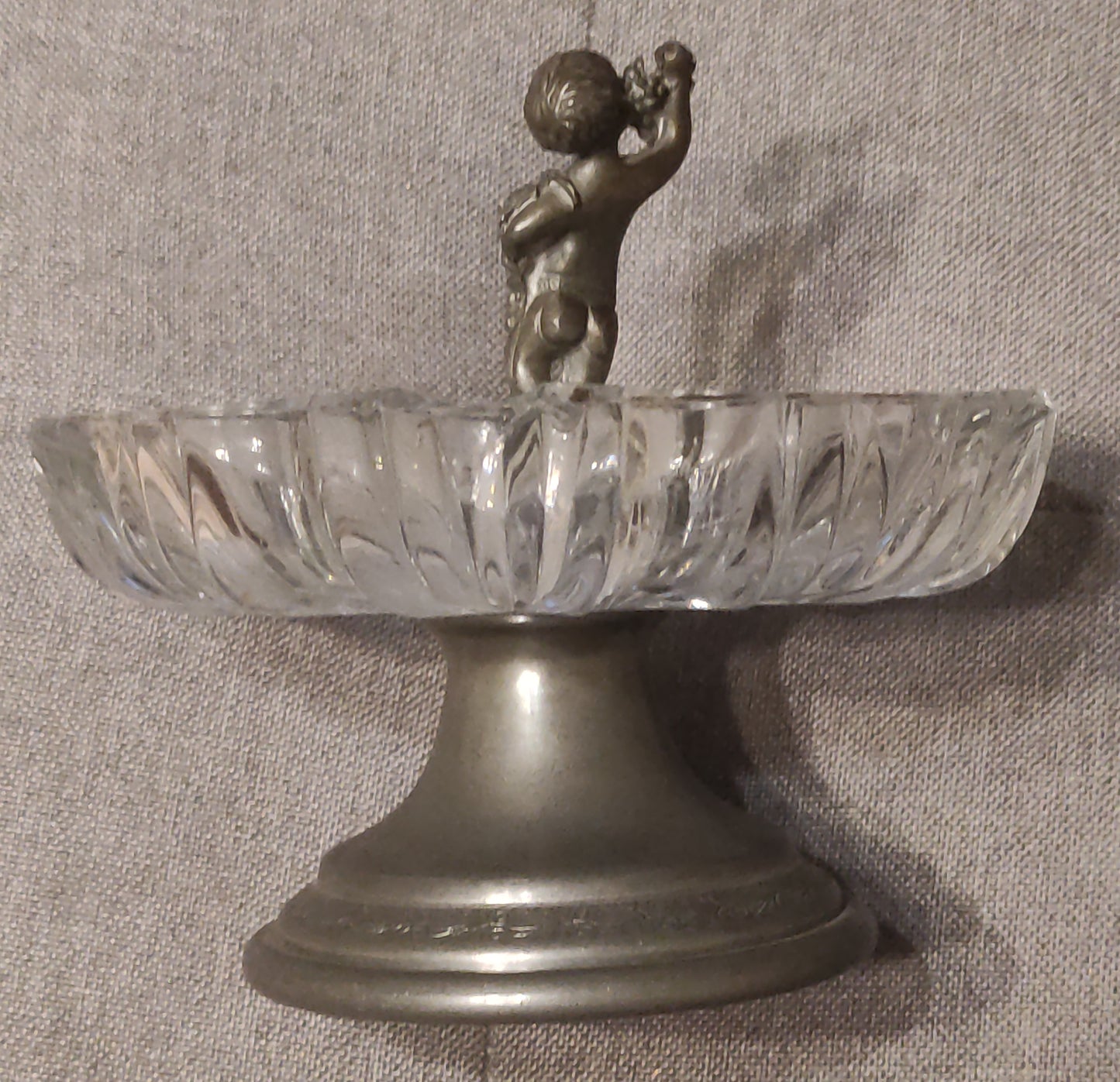 ANTICO CENTROTAVOLA/POSACENERE CON PUTTO - VINTAGE DA COLLEZIONE