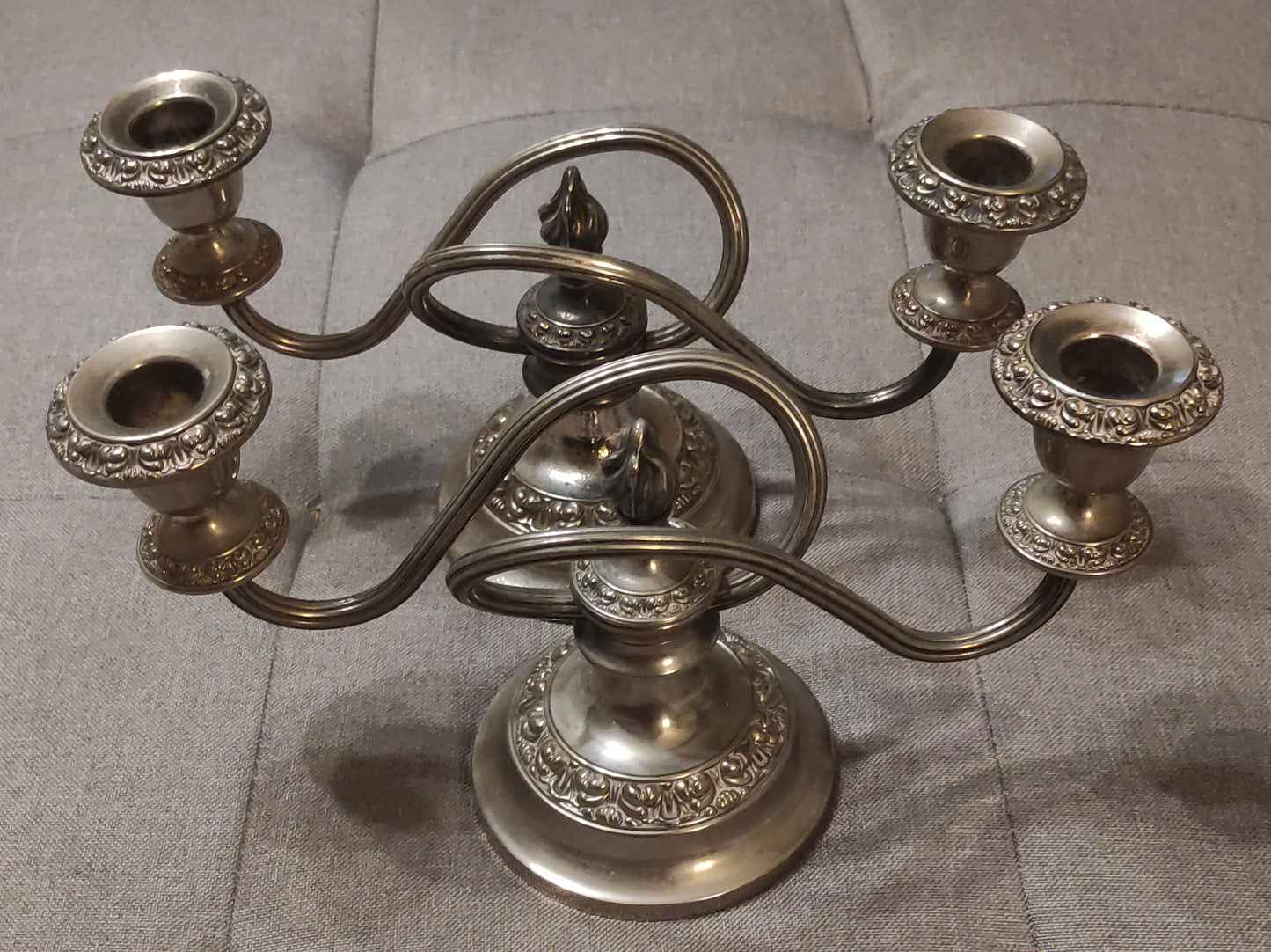 ANTICA COPPIA DI CANDELABRI A 2 BRACCI IN METALLO STILE NEOCLASSICO