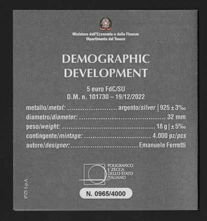 5 EURO SVILUPPO DEMOGRAFICO IPZS CON FIRMA DELL'INCISORE 2023 (FDC) - Numismatica_ita