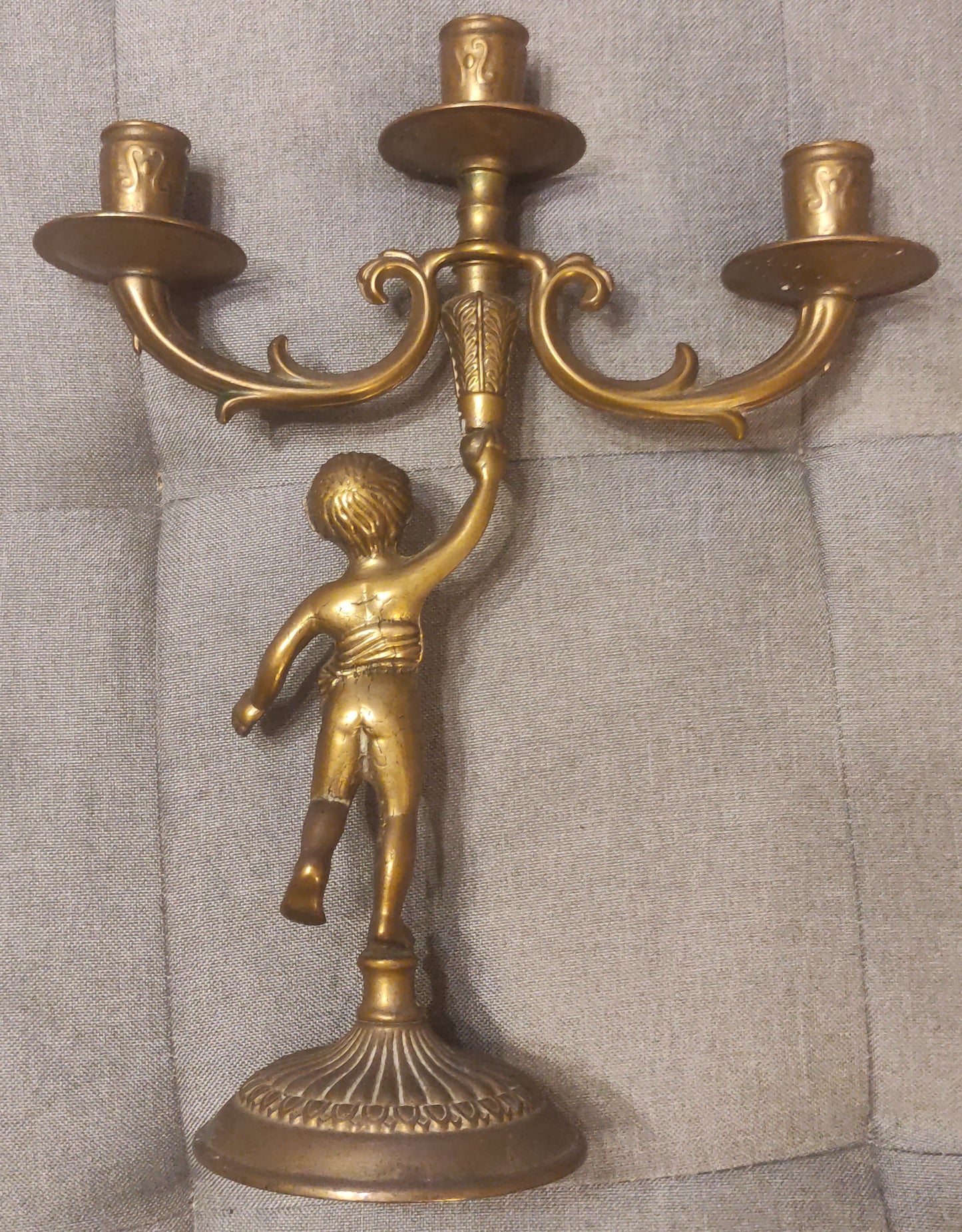 ANTICO CANDELABRO IN BRONZO CON PUTTO STILE NEOCLASSICO DA COLLEZIONE